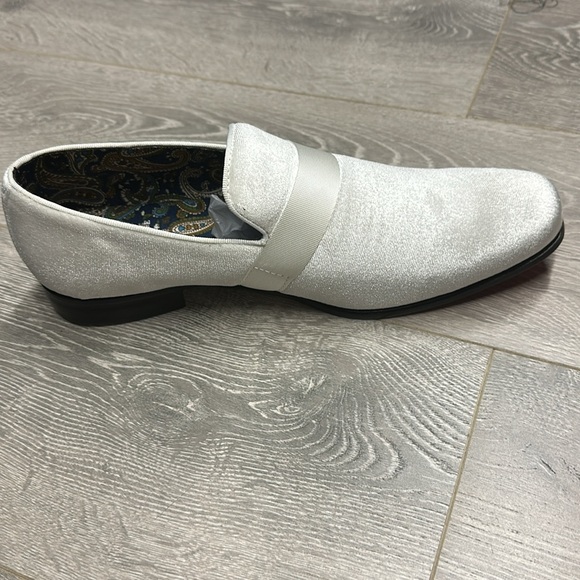 Loafers white with red bottomed brand new multiple sizes available - Picture 5 of 6